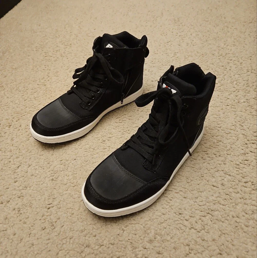 Bilt molded featuring